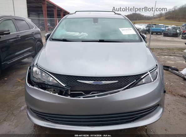 2C4RC1DG3LR286139 2020 CHRYSLER VOYAGER Silver Widok wnętrza z tyłu