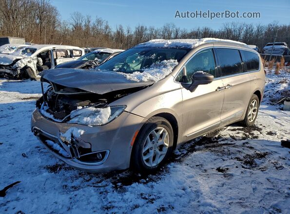 2C4RC1EG5HR616451 2017 CHRYSLER PACIFICA Желто-коричневый Передняя левая четверть