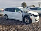 2018 Chrysler Pacifica Touring Plus White vin: 2C4RC1FG0JR132966