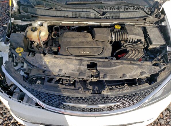 2C4RC1FG0JR132966 2018 CHRYSLER PACIFICA White Widok komory silnika