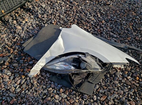 2C4RC1FG0JR132966 2018 CHRYSLER PACIFICA White Widok naklejki z numerem VIN