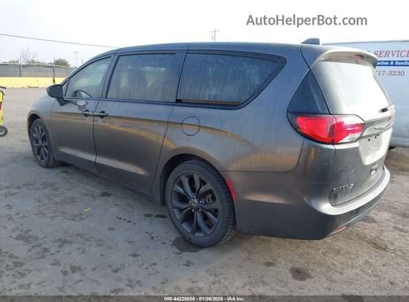 2C4RC1FG5JR316719 2018 CHRYSLER PACIFICA Gray Tył lewy
