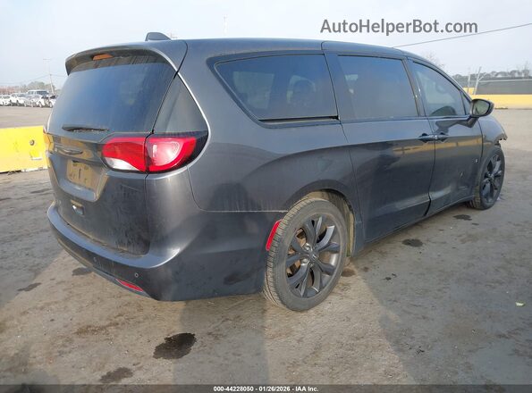 2C4RC1FG5JR316719 2018 CHRYSLER PACIFICA Gray Tył prawy
