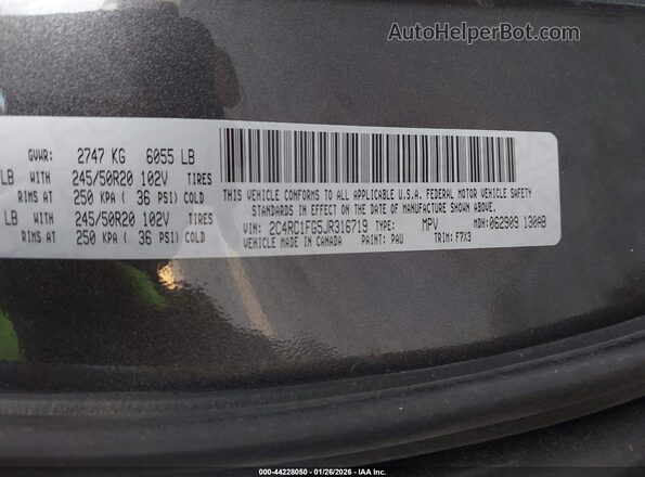 2C4RC1FG5JR316719 2018 CHRYSLER PACIFICA Gray Widok komory silnika