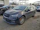 2022 Chrysler Pacifica Touring Black vin: 2C4RC1FG6NR187749