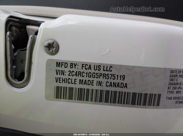 2C4RC1GG5PR575119 2023 CHRYSLER PACIFICA White ძრავის განყოფილების ხედი