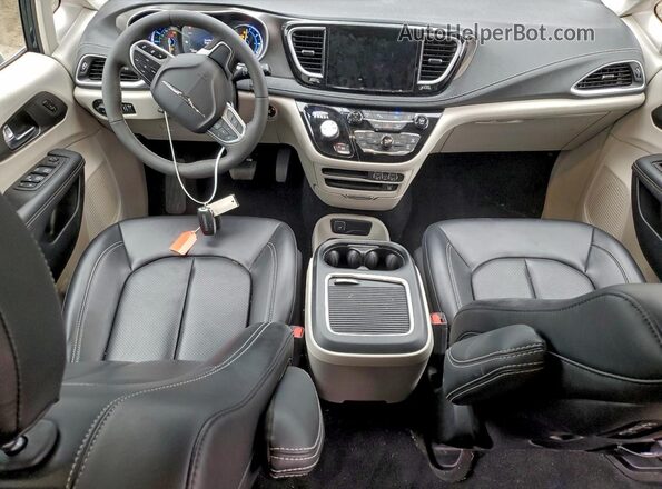 2C4RC1L72PR543217 2023 CHRYSLER PACIFICA Синий Вид панели приборов
