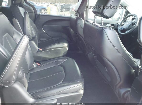 2C4RC1L75PR599202 2023 CHRYSLER PACIFICA Black Widok naklejki z numerem VIN