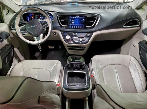 2C4RC1N74JR169696 2018 CHRYSLER PACIFICA Gray Widok deski rozdzielczej