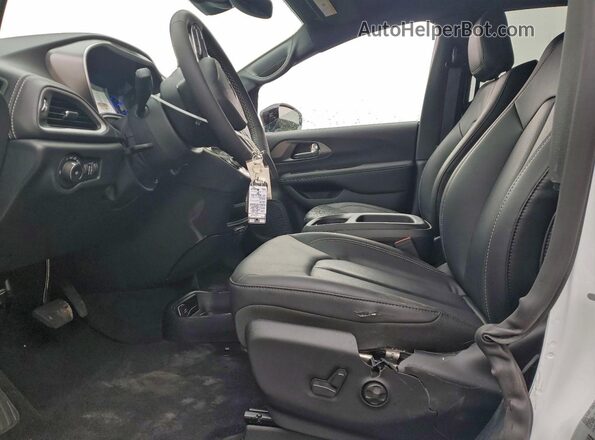 2C4RC1S76TR151241 2026 CHRYSLER PACIFICA Белый Вид салона спереди