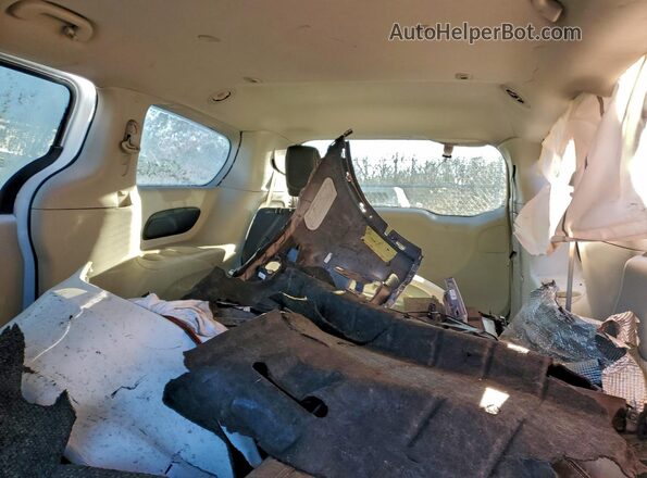 2C4RC1S79RR111731 2024 CHRYSLER PACIFICA White Widok wnętrza z tyłu