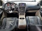 2018 Dodge Grand Caravan Crew Черный vin: 2C4RDGDG4JR242714 Damage: Left Front Seat Cushion, Worn, Replacement Required