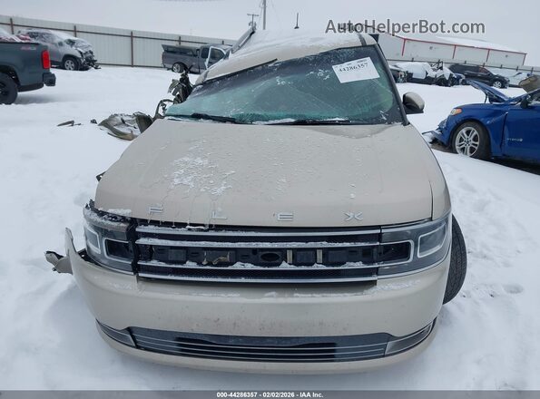 2FMHK6DT2HBA04013 2017 FORD FLEX Champagne Widok wnętrza z tyłu