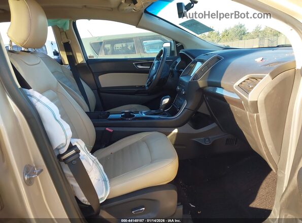 2FMPK3J96HBB19457 2017 FORD EDGE Champagne Вид салона спереди