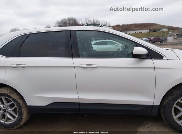 2FMPK4J95RBA15890 2024 FORD EDGE Yellow Vista interior trasera