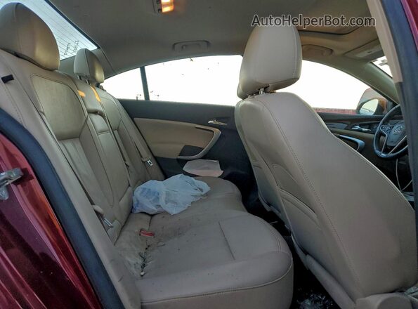 2G4GK5EXXG9185472 2016 BUICK REGAL Maroon Widok tylnych siedzeń