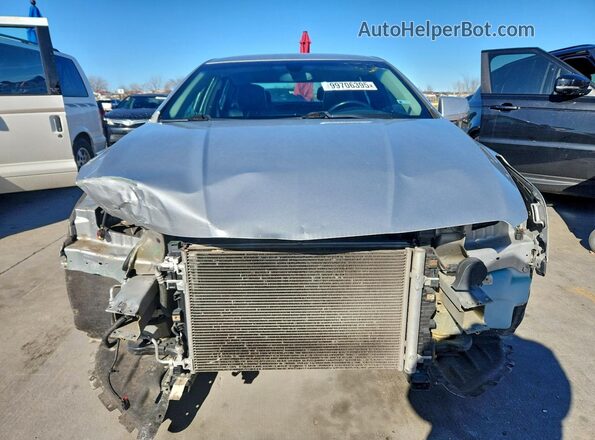 2G61M5S37J9166488 2018 CADILLAC XTS Silver Widok z przodu