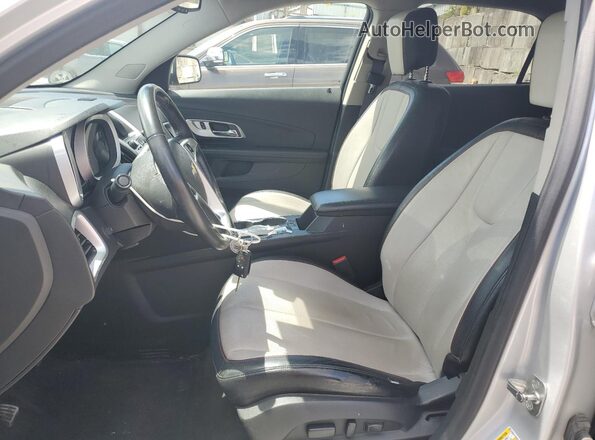 2GNALCEK0G1174468 2016 CHEVROLET EQUINOX Серебряный Вид салона спереди