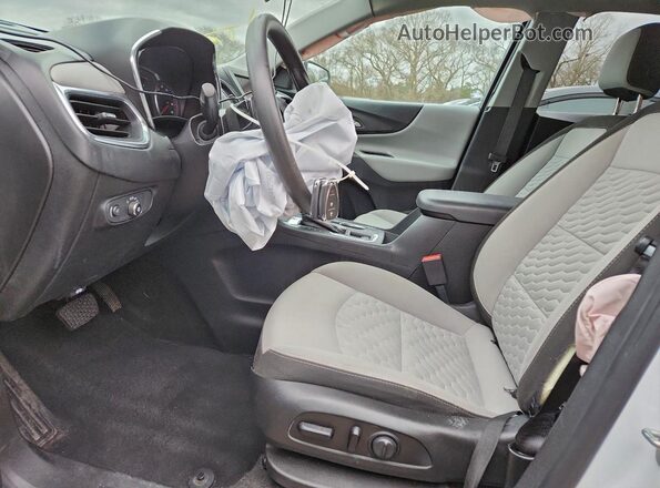 2GNAXUEV6M6106632 2021 CHEVROLET EQUINOX Белый Вид салона спереди
