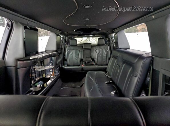 2L1MJ5LT4JBL01207 2018 LINCOLN MKT Black Widok tylnych siedzeń