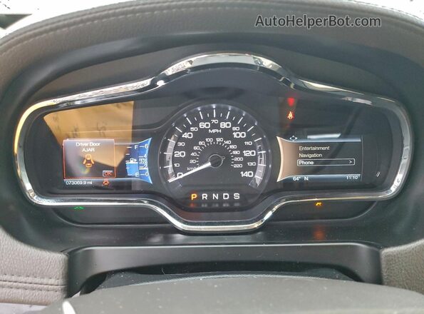 2LMHJ5AT9KBL02877 2019 LINCOLN MKT Белый Вид щитка приборов