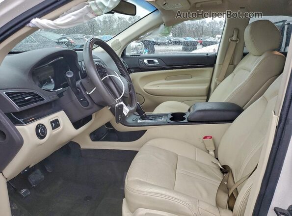 2LMHJ5AT9KBL02877 2019 LINCOLN MKT Белый Вид салона спереди