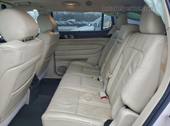 2LMHJ5AT9KBL02877 2019 LINCOLN MKT Белый Вид задней части салона