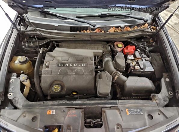2LMHJ5NK2KBL04536 2019 LINCOLN MKT Black Vista interior trasera