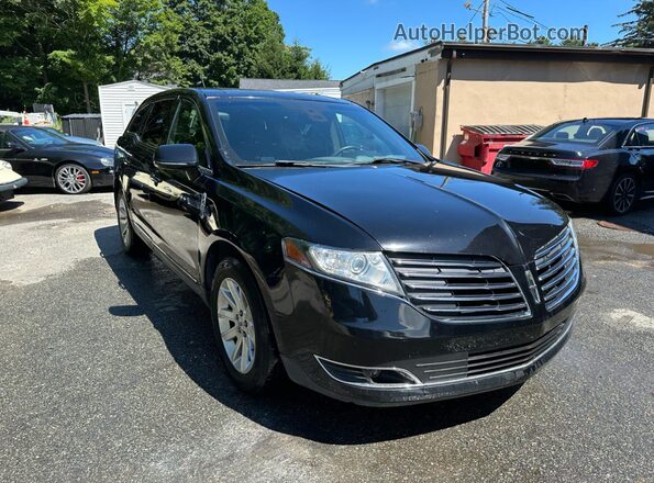 2LMHJ5NK3HBL01668 2017 LINCOLN MKT Черный Передняя левая четверть