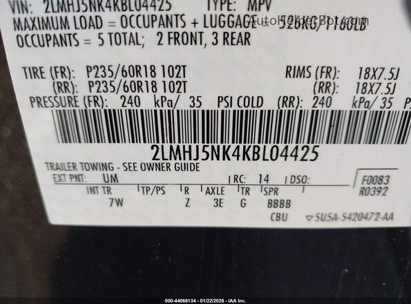 2LMHJ5NK4KBL04425 2019 LINCOLN MKT Black Вид підкапотного простору