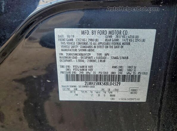 2LMHJ5NK5KBL04529 2019 LINCOLN MKT Черный Вид наклейки с VIN-кодом