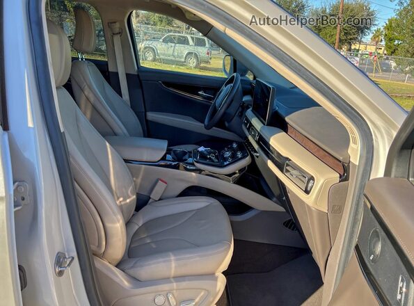 2LMPJ6K91PBL11844 2023 LINCOLN NAUTILUS Cream Widok z przodu