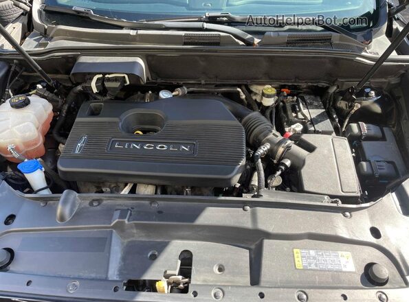 2LMPJ6L96KBL46015 2019 LINCOLN NAUTILUS Black Widok wnętrza z przodu