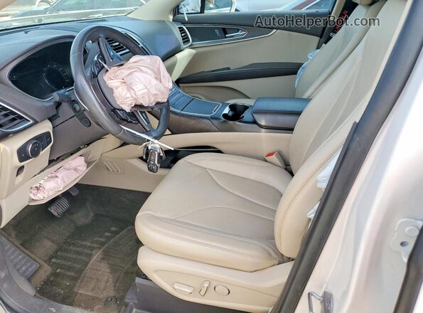 2LMPJ6LP4HBL26580 2017 LINCOLN MKX White წინა სალონის ხედი