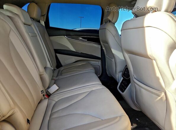 2LMPJ6LR0JBL39138 2018 LINCOLN MKX Black Vista interior trasera