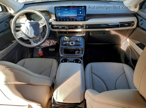 2LMPJ8KP9PBL21662 2023 LINCOLN NAUTILUS Синий Вид панели приборов