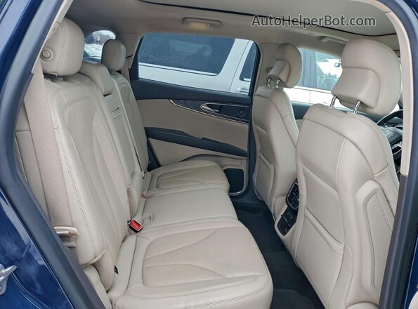 2LMPJ8L94KBL58045 2019 LINCOLN NAUTILUS Синий Вид задней части салона