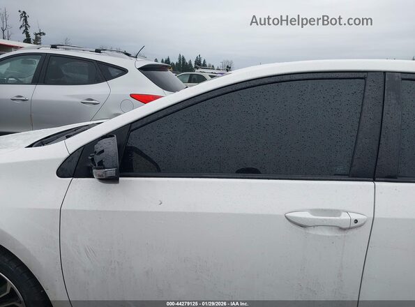 2T1BURHE3GC550004 2016 TOYOTA LL White 