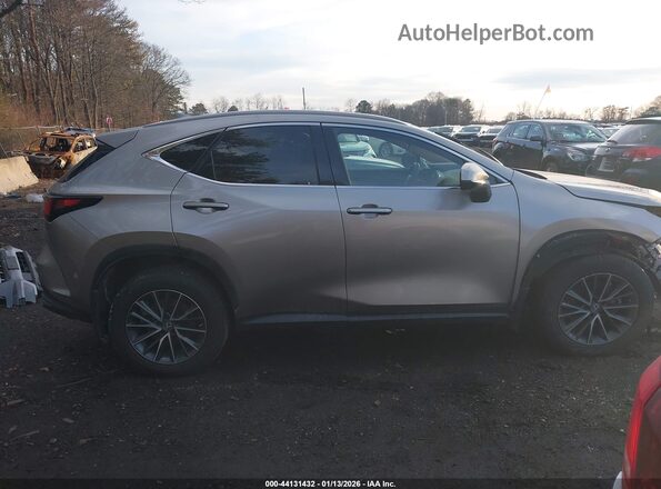 2T2AGCEZ2NC011261 2022 LEXUS NX 350 Champagne Вид задней части салона