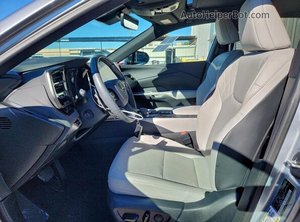 2T2BAMBAXRC049479 2024 LEXUS RX Silver Widok wnętrza z przodu