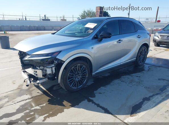 2T2BCMEA5PC003318 2023 LEXUS RX 500H Silver Przód lewy