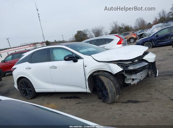 2T2BCMEA6RC012905 2024 LEXUS RX 500H Белый Панорамный вид салона 360°