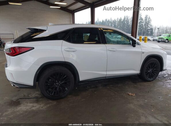 2T2BZMCA5KC200564 2019 LEXUS RX 350 White უკანა სალონის ხედი