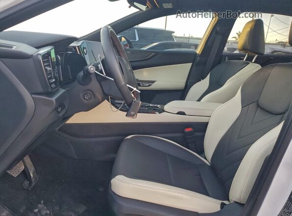 2T2HGCEZ1RC048676 2024 LEXUS NX White წინა სალონის ხედი