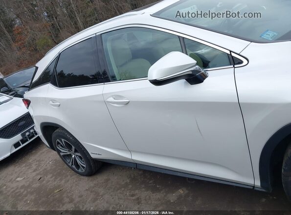 2T2HGMDA5LC047782 2020 LEXUS RX 450H White Vista interior trasera