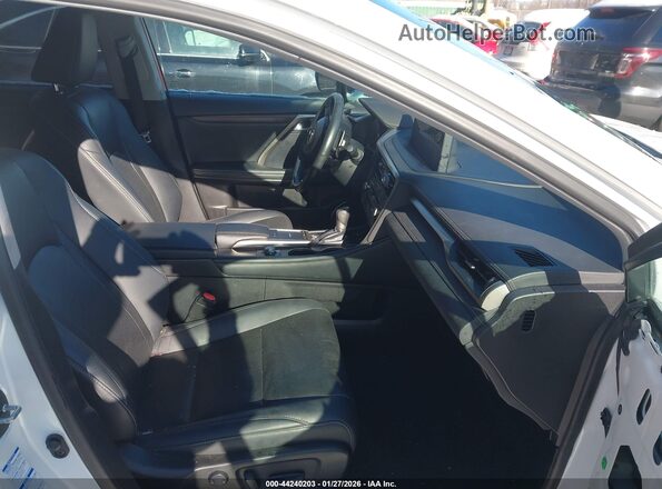 2T2HZMDA1NC317877 2022 LEXUS RX 350 Белый Вид салона спереди