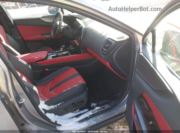 2T2KGCEZ6SC069454 2025 LEXUS NX 350 Silver Widok wnętrza z przodu