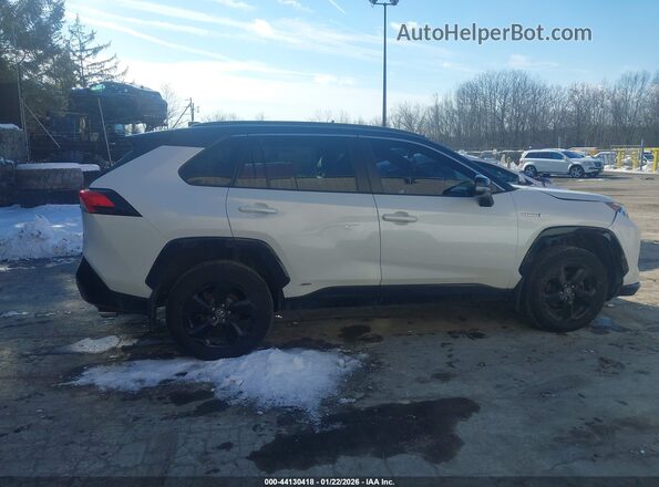 2T3EWRFV8LW071975 2020 TOYOTA RAV4 HYBRID Белый Вид задней части салона
