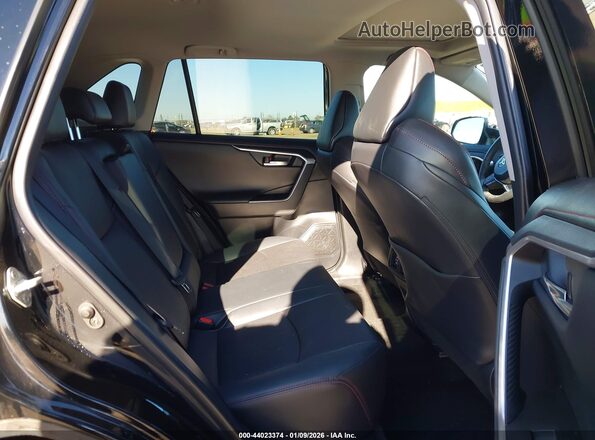 2T3J1RFV2LC085546 2020 TOYOTA RAV4 Black VIN კოდის სტიკერის ხედი