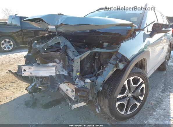 2T3J1RFV6KW031583 2019 TOYOTA RAV4 Green Front view